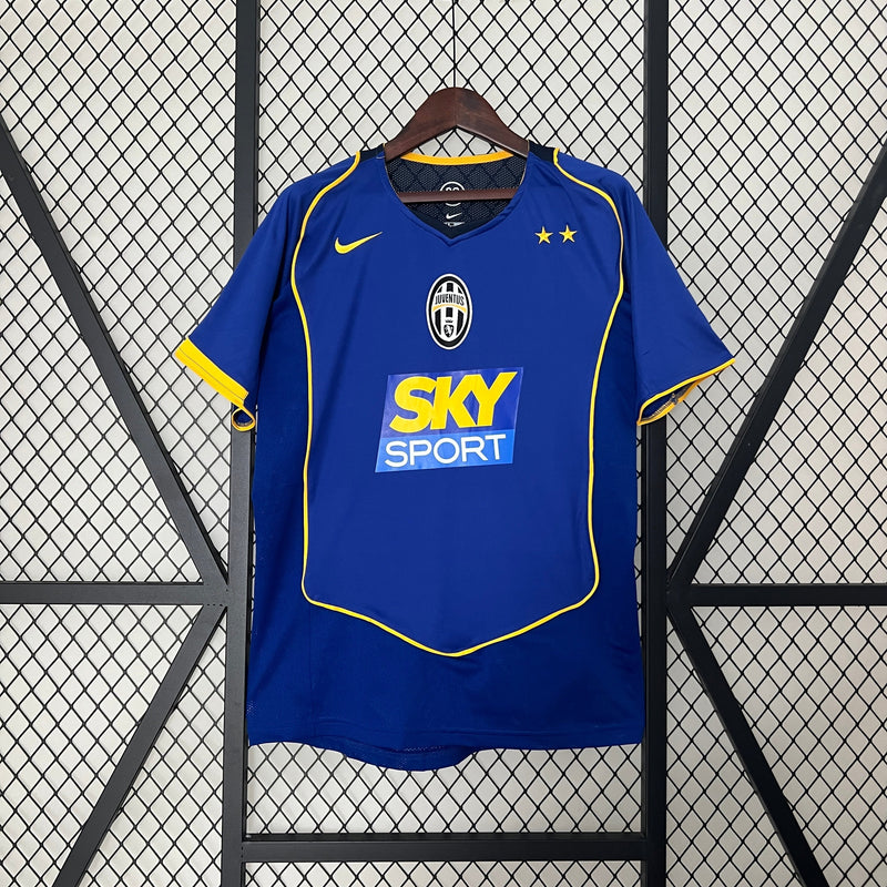 The Old Lady Bianconeri II 04/05 MAN (RETRO)